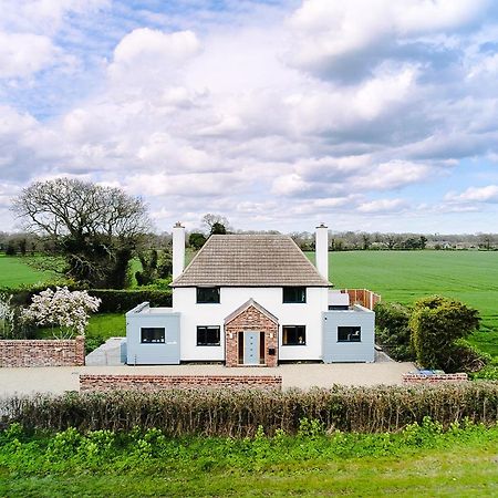 Covehithe House-Coastal Luxury- Sleeps 12-With Huge Swimspa! Wrentham Exterior foto