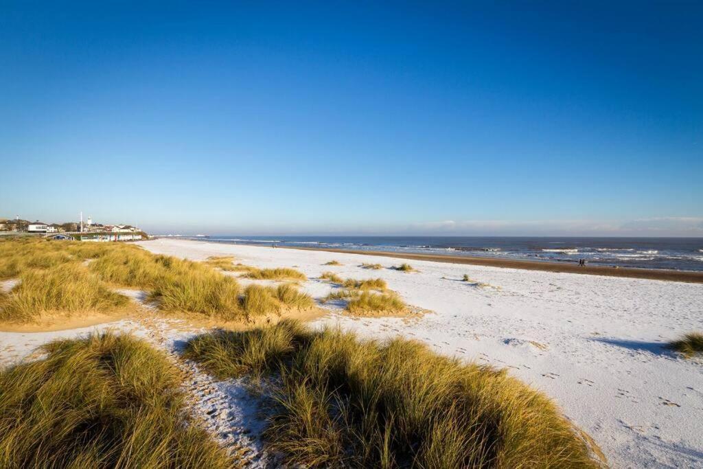 Covehithe House-Coastal Luxury- Sleeps 12-With Huge Swimspa! Wrentham Exterior foto