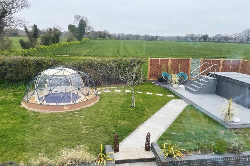 Covehithe House-Coastal Luxury- Sleeps 12-With Huge Swimspa! Wrentham Exterior foto